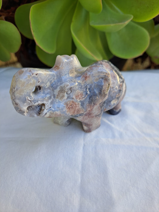 Flower Agate Elephant Carving