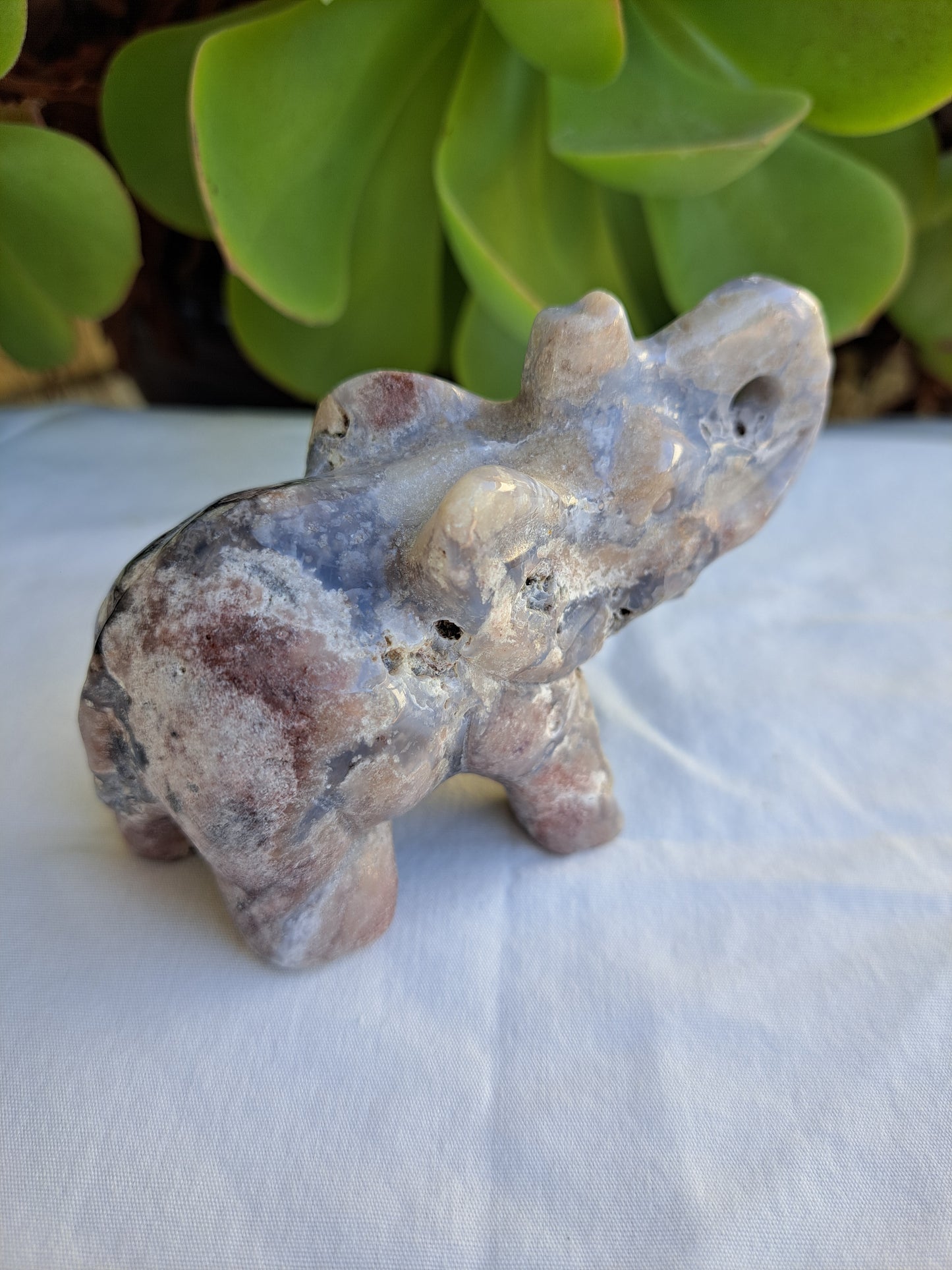 Flower Agate Elephant Carving