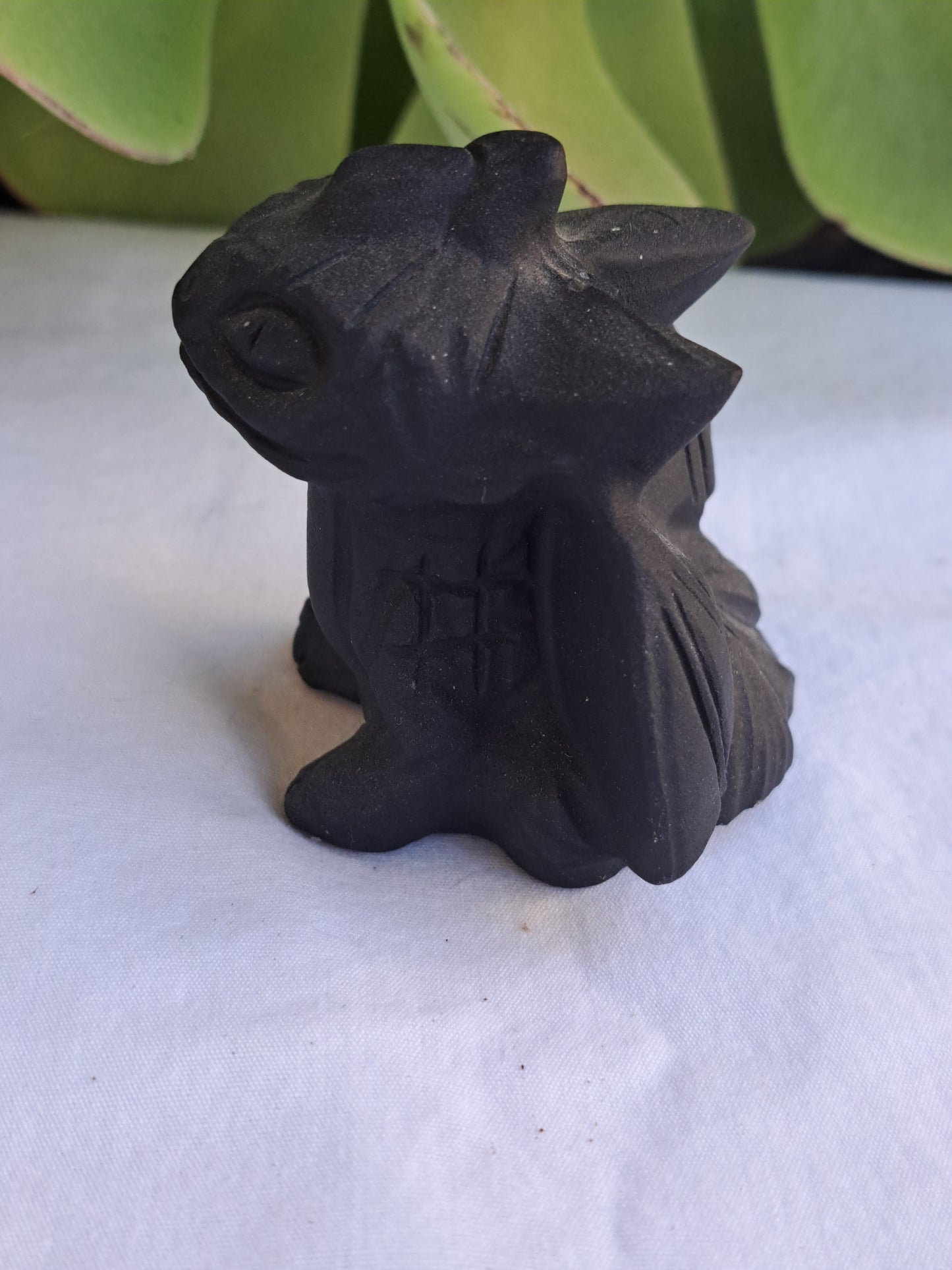 Black Obsidian Toothless Carving